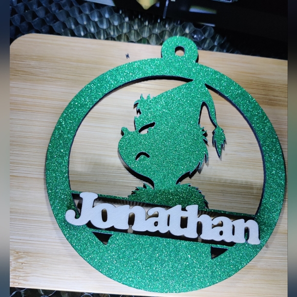 Grinch personalized ornament - Picture 1 of 3